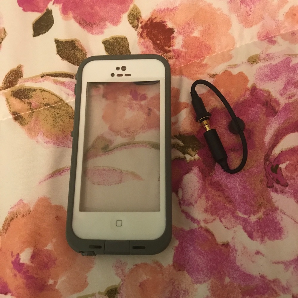 iPhone 5c Lifeproof Case With Headphone Adapter